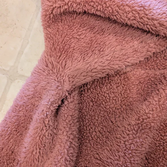 Cozy Pink Fleece Pullover - Picture 4 of 6